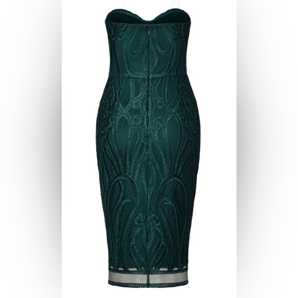 City Chic- Convertible Strapless Neckline Emerald Green Embroidered Dress - Picture 2 of 8